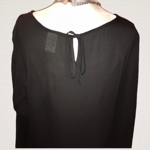 NWT *PLUS* Black Velvet Bell Sleeve Blouse - XXL - Picture 9 of 13